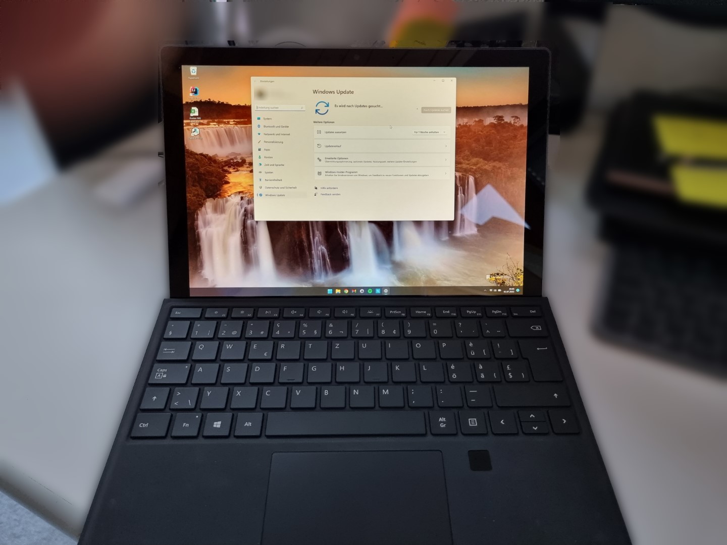 Microsoft Surface Pro 7 Bundle & HP 34" Curved allinon PC